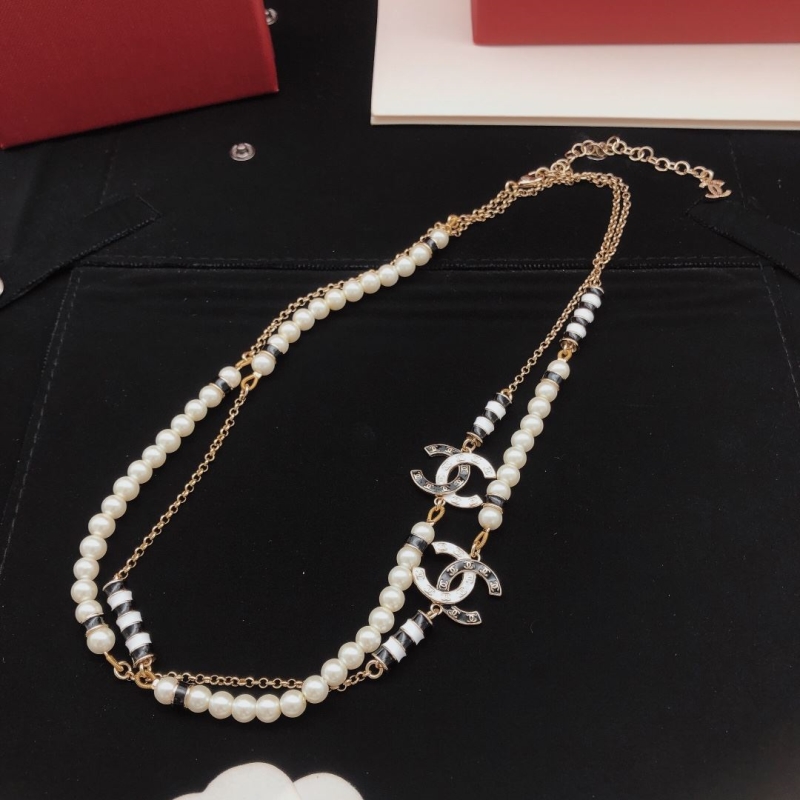Ch**el waist chain